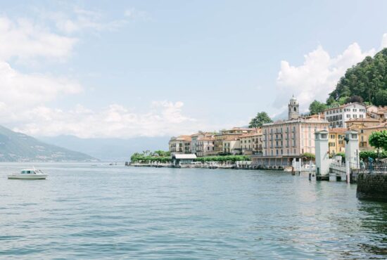 Hochzeitfotograf in Düsseldorf heiraten in Frankreich Fine Art Hochzeitsfotografin Köln Katja Ziegert zeitlos hell elegant romantisch modern Hochzeitsfotos Köln heiraten in Italien Hochzeit Lake Como Comer See About